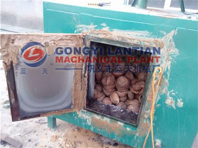 Coconut shell charcoal making machine